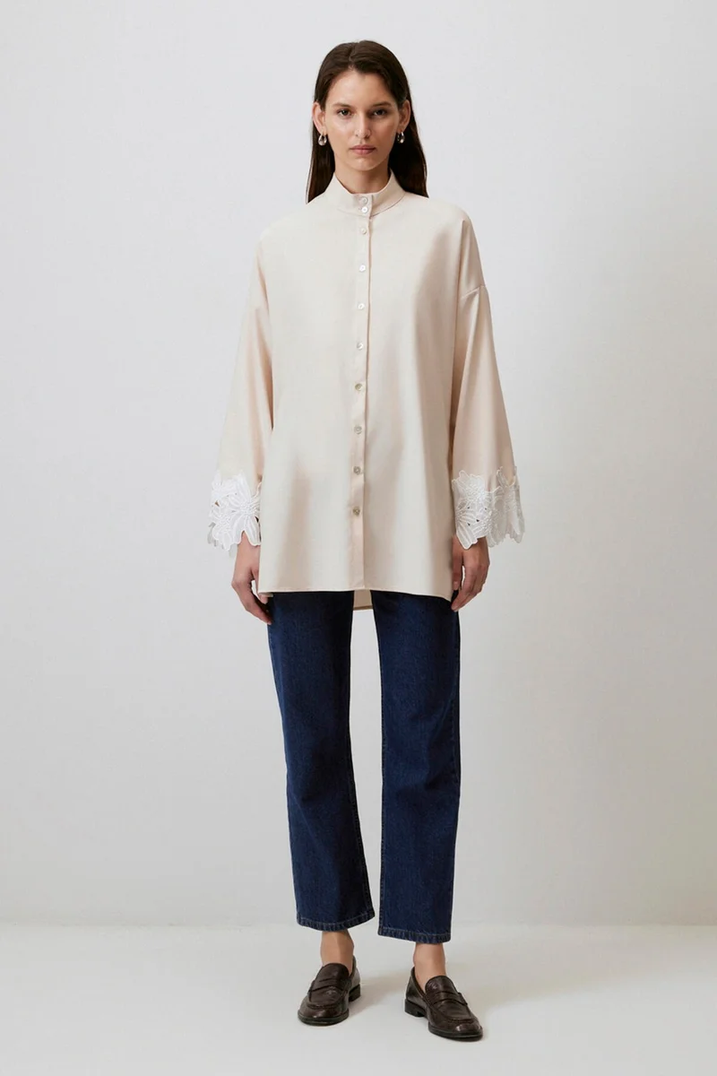 توتشي Lace Cuffed Stand Collar Shirt