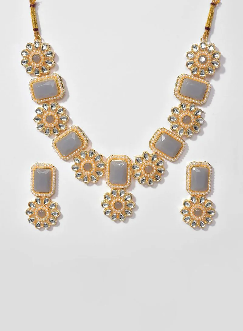 SOHI Gold Plated Stone Designer Necklace Set