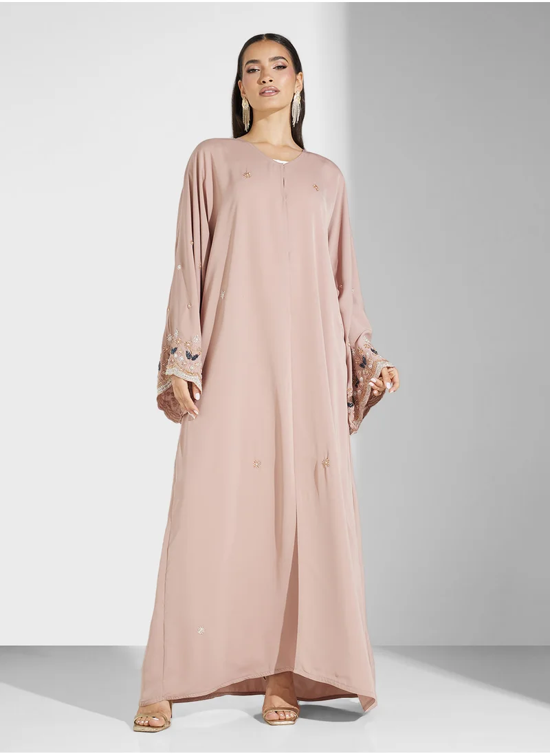هيا كلوزيت Embellished V-Neck Flared Sleeve Abaya