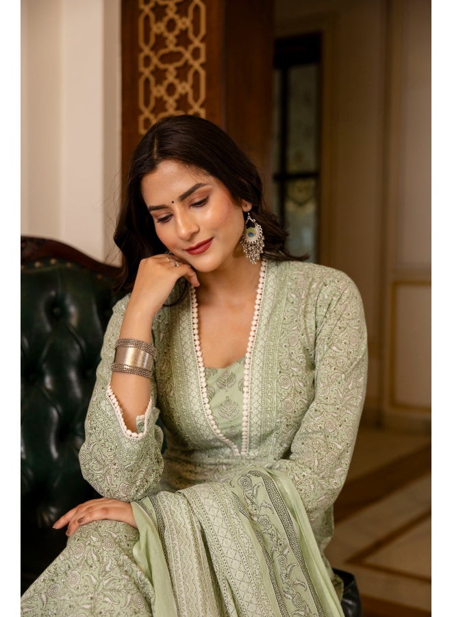 Rangeelo Green Floral Printed Kurta Set for Women - Image 3