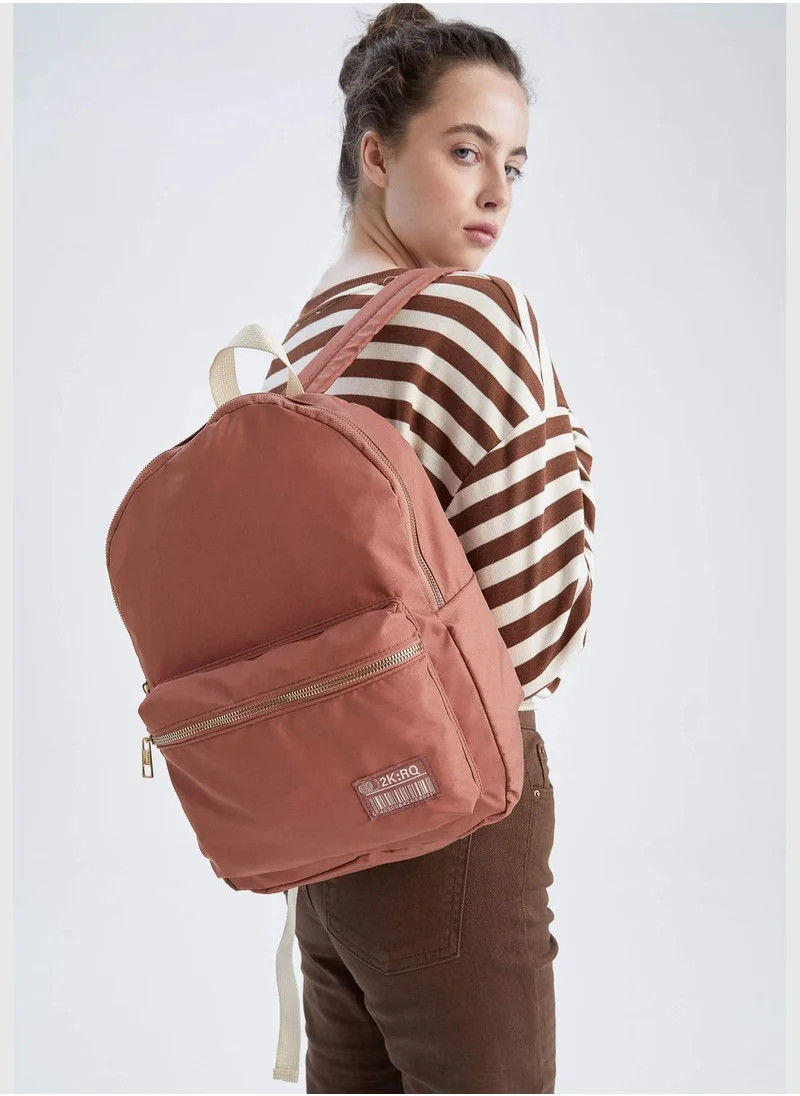 ديفاكتو Basic Front Pocket Backpack