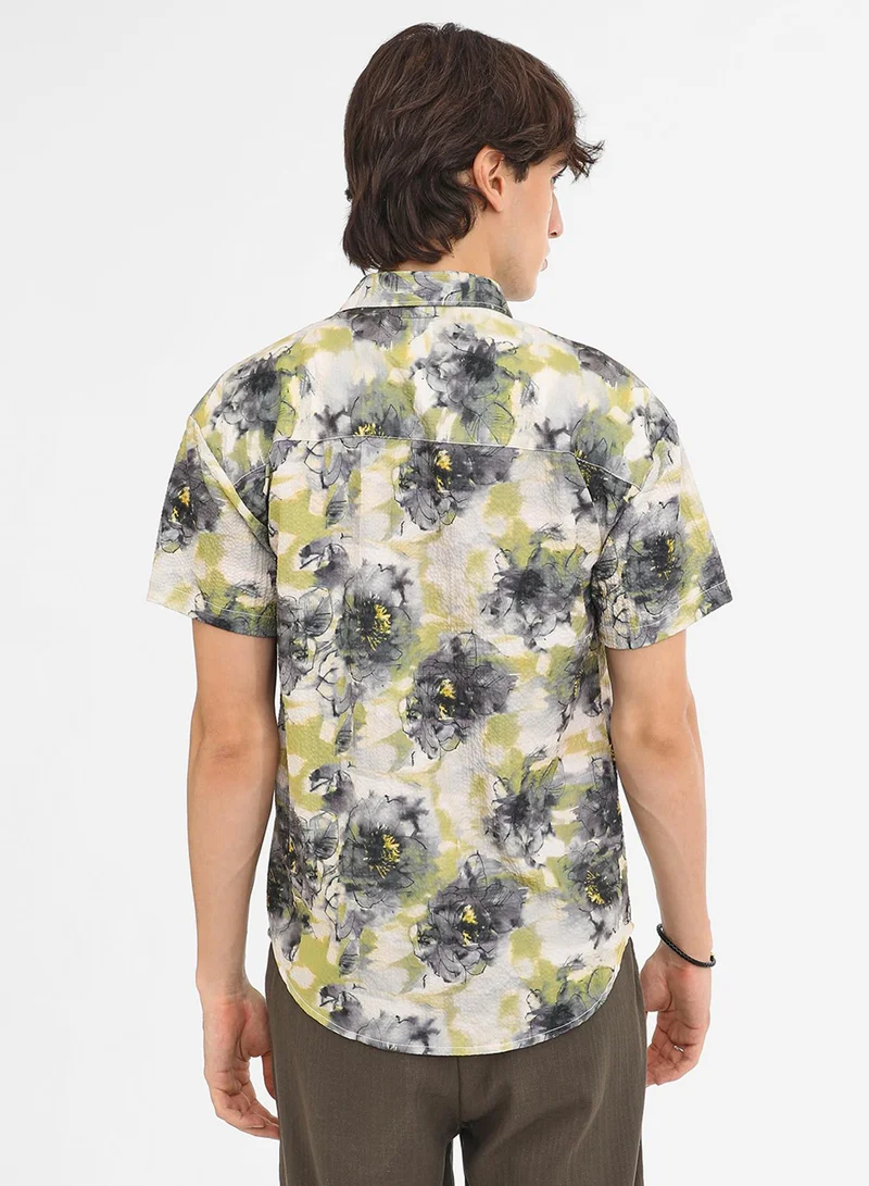Campus Sutra Men's Navy Blue & Powder White Smudged Botanical Shirt