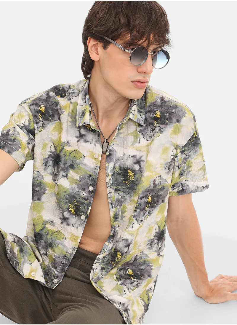 كامبوس سوترا Men's Navy Blue & Powder White Smudged Botanical Shirt