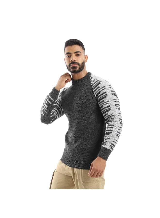 سيزار بلوفر صوف رجالي سادة من الصدر وتخطيطات علي الكم - Image 2