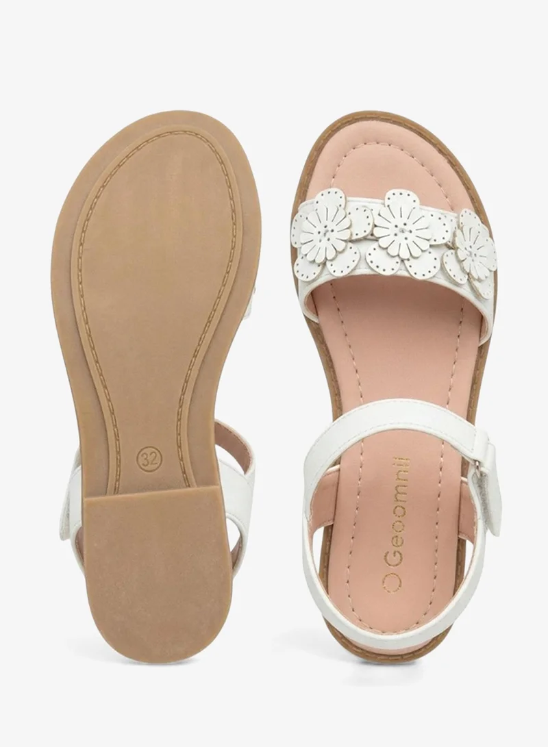 Geoomnii White Sandals for Preteen Girls – Comfortable, Lightweight & Stylish Everyday Wear for Women | Best Price UAE