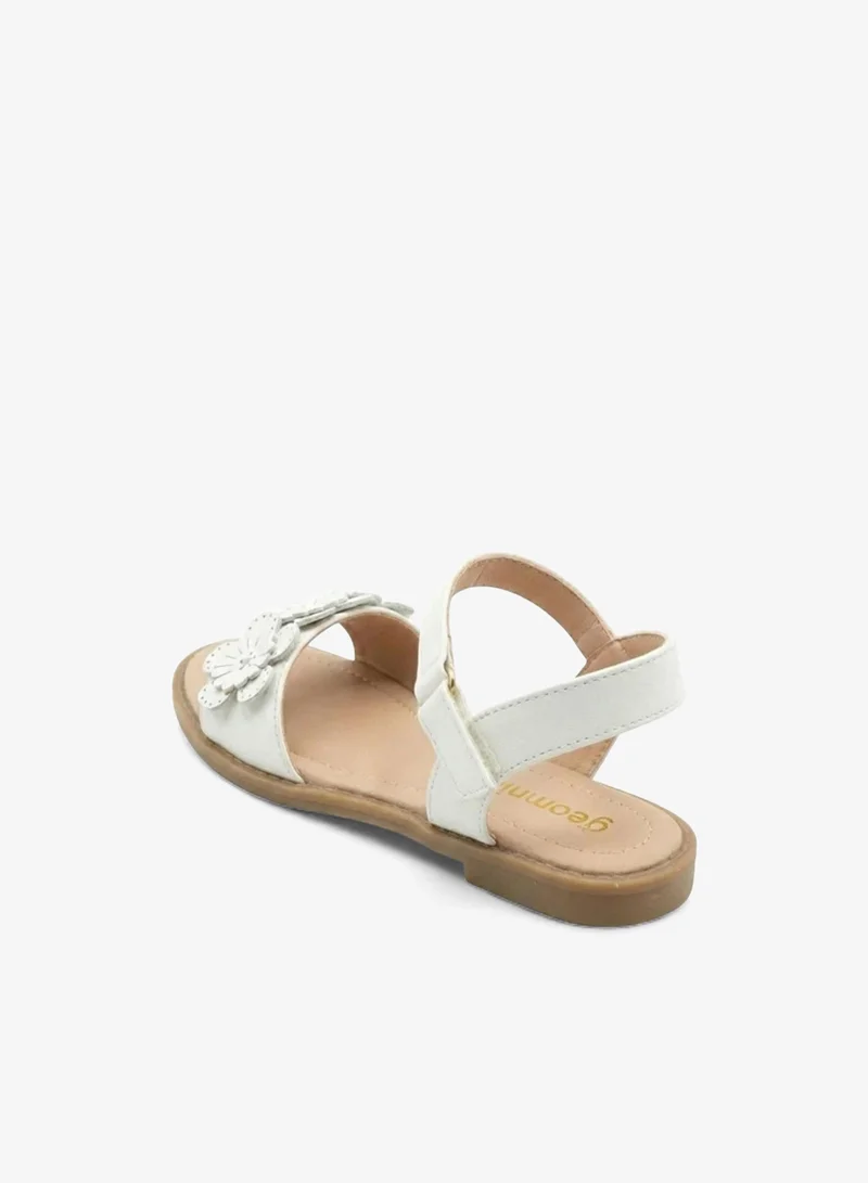 Geoomnii White Sandals for Preteen Girls – Comfortable, Lightweight & Stylish Everyday Wear for Women | Best Price UAE