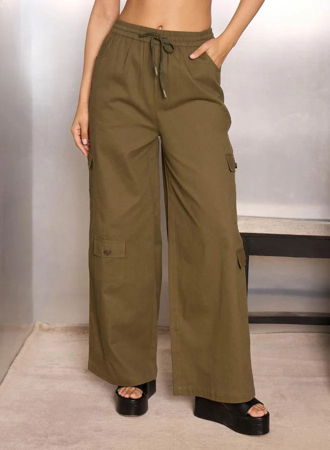 ساسافراس بنطال كارجو سادة بنسيج تويل ورباط