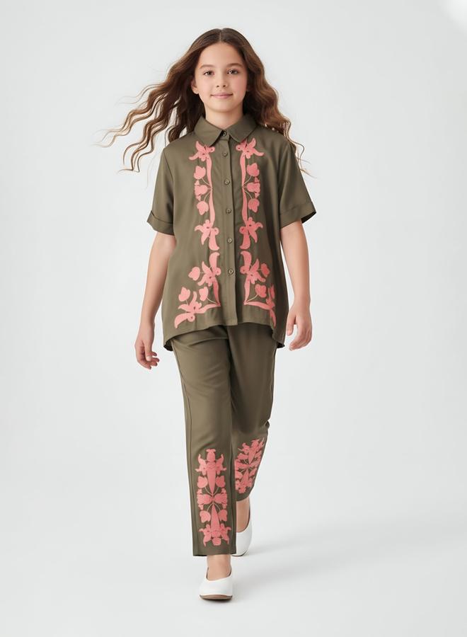 BELLA MODA Girls Green Embroidered Short Sleeves Shirt And Trousers Set - Image 1