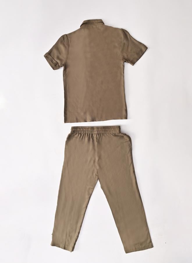 BELLA MODA Girls Green Embroidered Short Sleeves Shirt And Trousers Set - Image 4