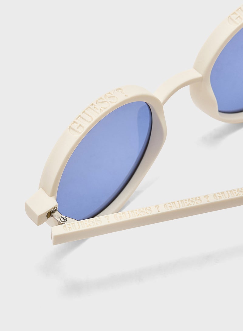 GUESS Round Sunglasses  - Image 4