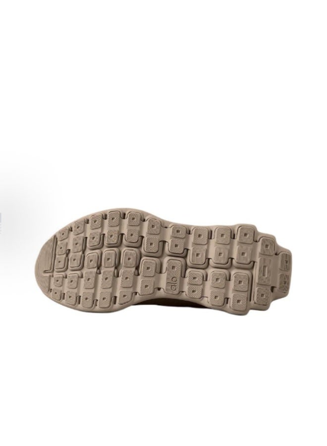 ألو يوغا أحذية رياضية غير رسمية Alo Runner من Alo Yoga - Image 3