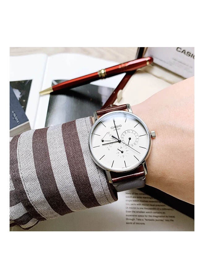 CASIO ساعة كرونوغراف جلدية MTP-E320L-5EVDF - Image 3