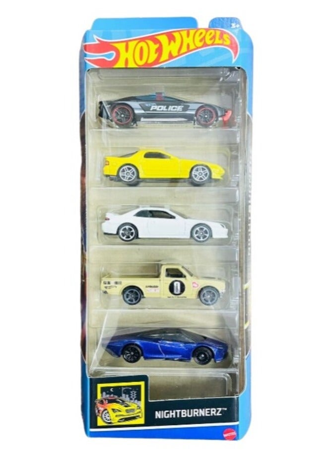 هوت ويلز سيارات ألعاب "هوت ويلز" (Hot Wheels) المصبوبة بمقياس 1:64 - مجموعة من 5 سيارات سباق، أو سيارات "هوت رودز" (Hot Rods)، أو سيارات مستوحاة من شخصيات، أو شاحنات إنقاذ أو شاحنات صغيرة (قد تختلف التصاميم) - Image 2