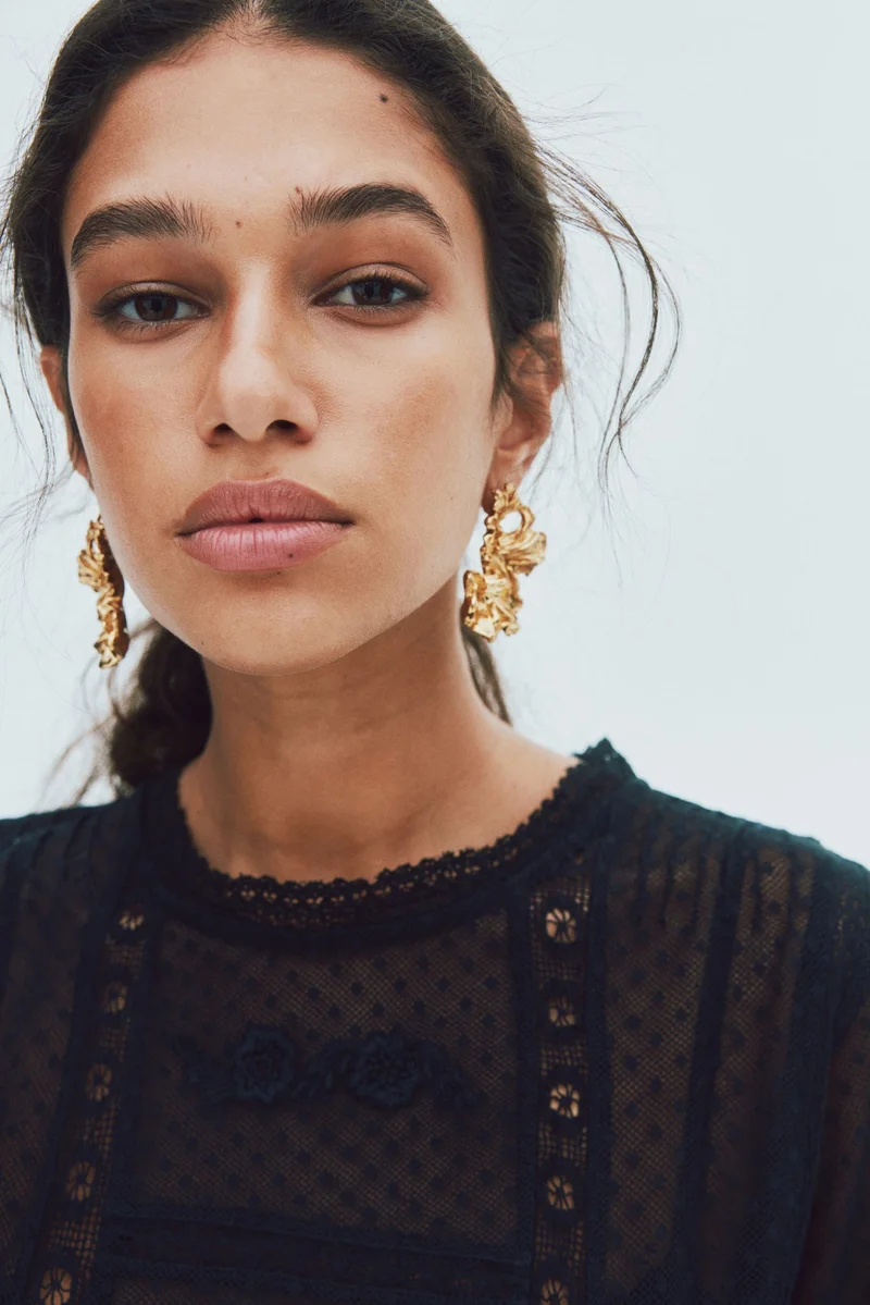 H&M Plumeti mesh blouse