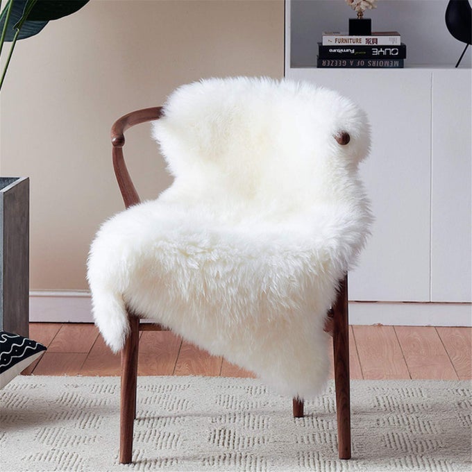SMALL WHITE FAUX SHEEPSKIN THROW RUG 2X3 FT FLUFFY SHAG FUR CHAIR COVER WASHABLE