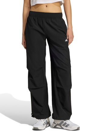 Workout Essential Woven Training Joggers - pzsku/Z5B2C4214A93F46B81B7AZ/45/1748512673/0c2244a2-87e7-4666-a1b0-688b7eb4765c
