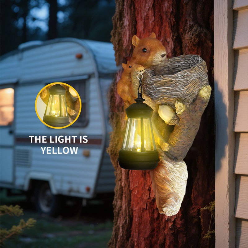Resin Squirrel Holding Basket Solar Outdoor Light Garden Statue Wall Lamp for Villa Balcony Decor - Image 1