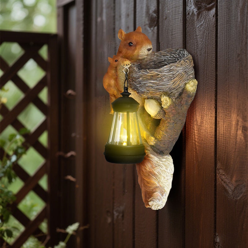 Resin Squirrel Holding Basket Solar Outdoor Light Garden Statue Wall Lamp for Villa Balcony Decor - Image 4