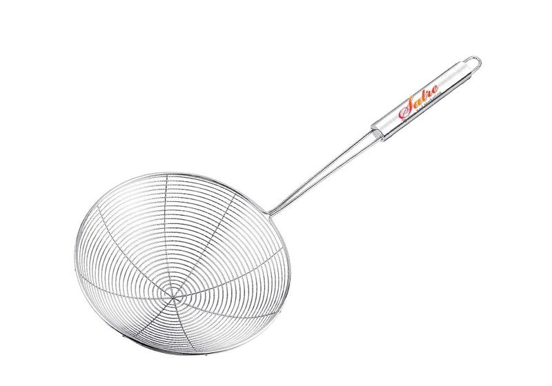 Shourya Trading Stainless Steel Skimmer Stainless Steel Skimmer Strainer Wire Skimmer with Spiral Mesh Professional Grade Handle Skimmer SpoonLadle for SpaetzlePastaChips 