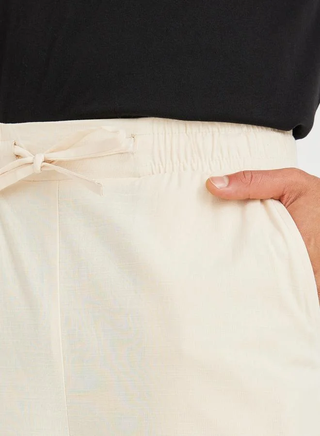 Styli Styli Men Solid Drawstring Waistband Oversized Trousers