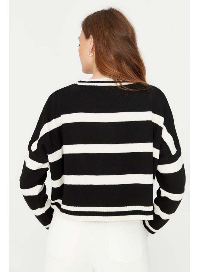 trendyol Black Crop Striped Knitwear Sweater TWOAW23KZ00205 - Image 3