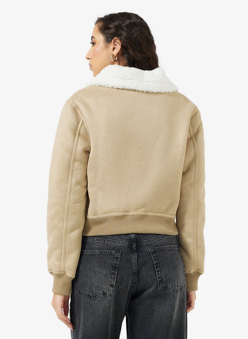 جينجر جاكيت بسحاب من جلد الغزال بتفاصيل فرو - Image 2