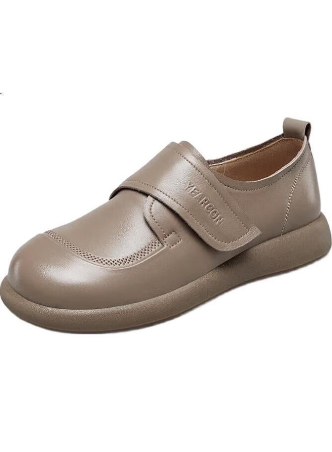 YEARCON Women'S Slip-On Soft Bottom Mother Shoes Middle-Aged And Elderly Casual Leather Shoes 26264W Khaki 37 - Image 2