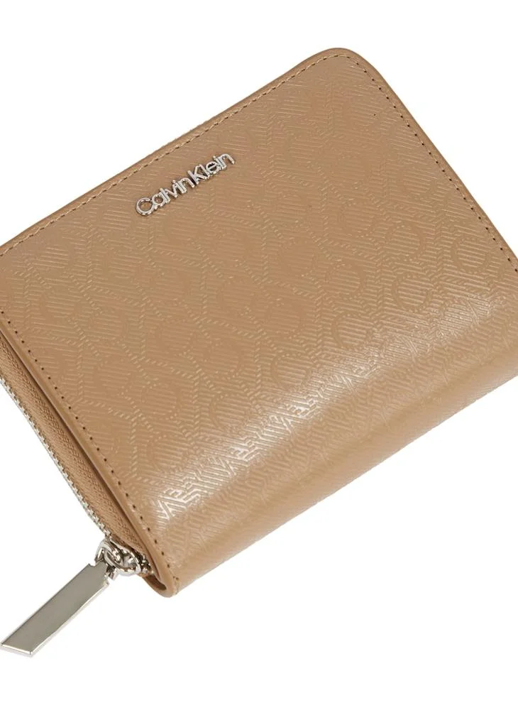 CALVIN KLEIN Must Medium Zip Around Wallet