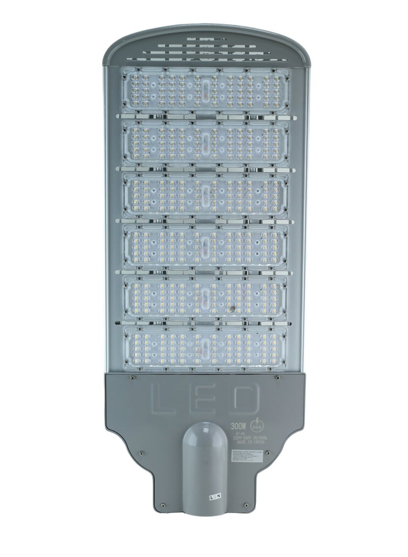 بي أيه بي كشاف شارع ليد المنيوم مقاوم للظروف القاسية للحرارة والماء  اصلي مضمون بقوة 300 واط لون الإضاءة ابيض 6500K ويحتوي على خلية للتشغيل التلقائي عند حلول الظلام - Image 1