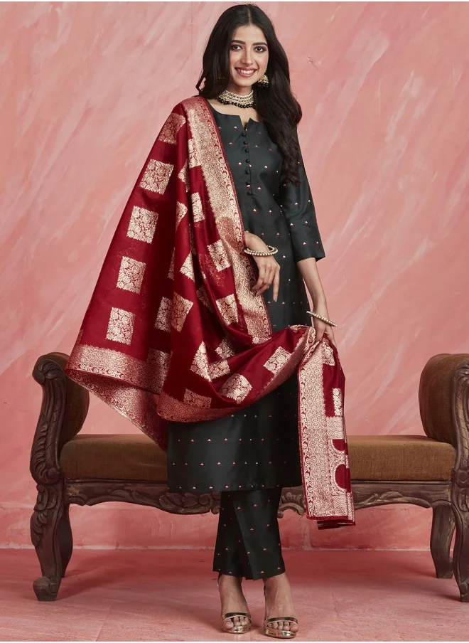 ISHIN Ethnic Motifs Printed Straight Kurta With Trousers & Dupatta