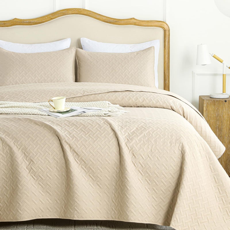 FLYMME Beige King Quilt Bedspreads Modern Style Geometric Weave Stripe Pattern  3 Pieces Lightweight Bedding Sets  Microfiber Quilted Comforter Coverlet for All Season (1 Quilt  2 Shams) - Image 1
