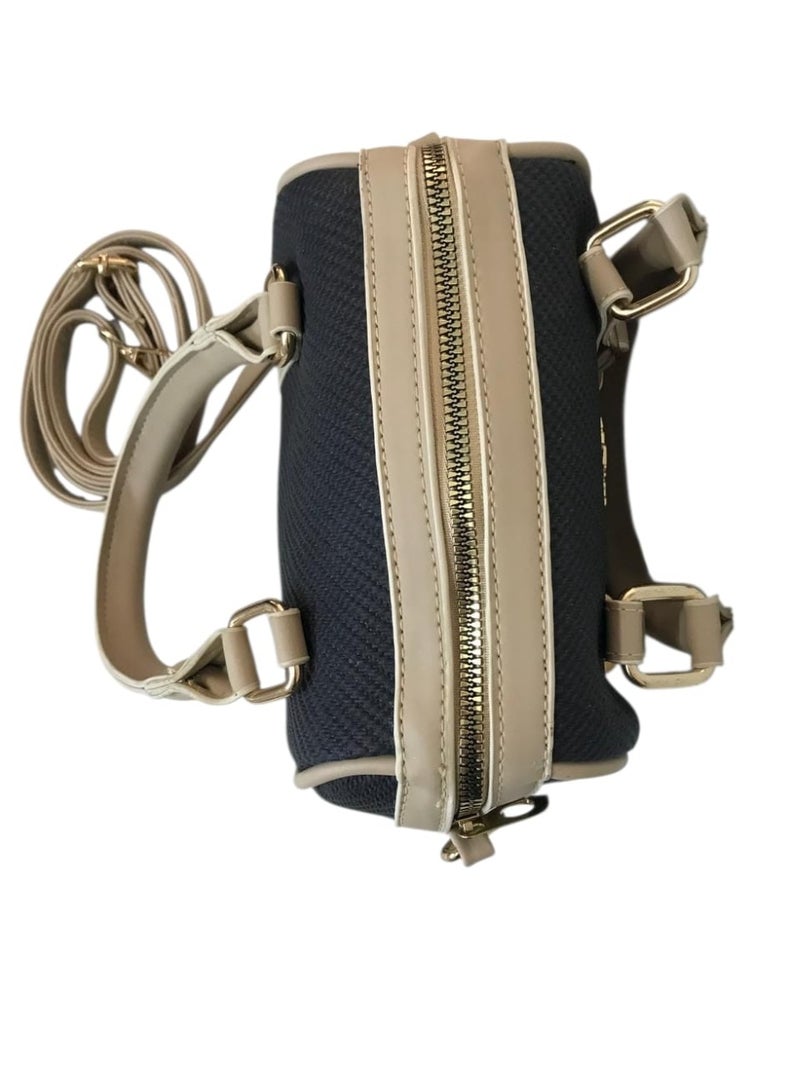 Very chic small women's crossbody and hand bag - elegant design for everyday use - Image 2