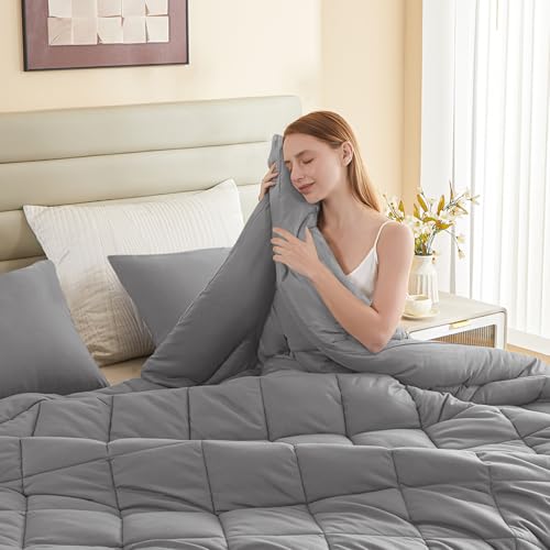 MIOTO 120x128 Oversized King Comforter, Extra Large King Size Comforter Oversized, All Season Soft Lightweight Quilt Down Alternative Duvet Insert with 8 Corner Tabs(120x128, Light Grey) - Image 5