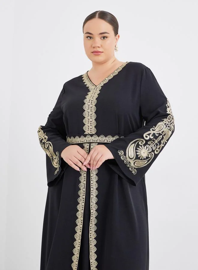 ستايلي Styli Plus Black Kaftan with Lace Trim