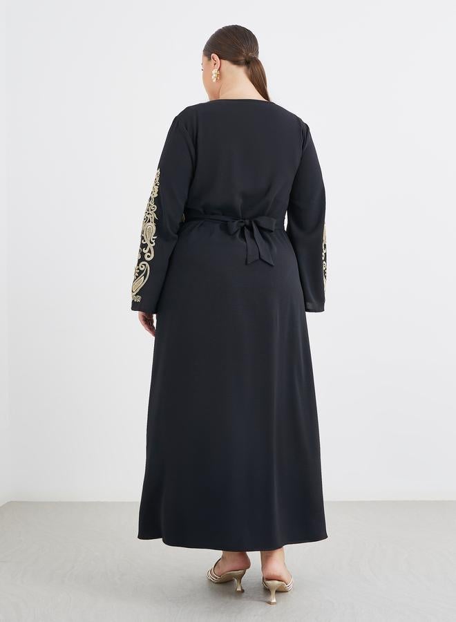 Styli Plus Black Kaftan with Lace Trim - Image 4