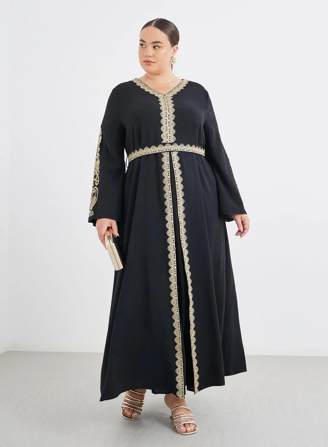 ستايلي Styli Plus Black Kaftan with Lace Trim