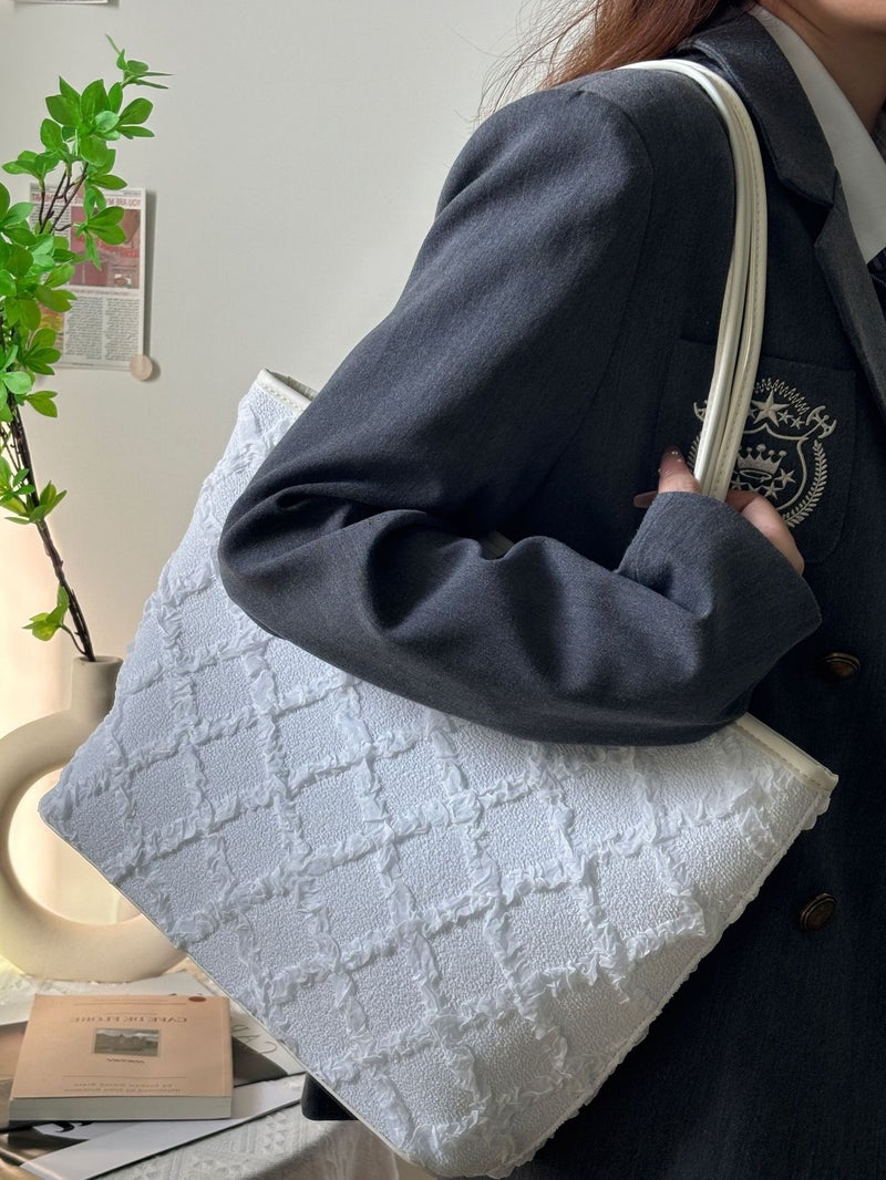 Tote Bag Trendy Niche Large-Capacity Commuter Shoulder Bag Simple Quilted Satchel Armpit Bag - Image 3