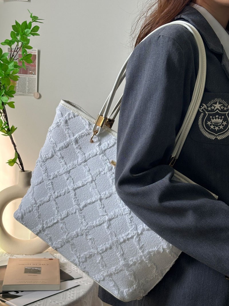 Tote Bag Trendy Niche Large-Capacity Commuter Shoulder Bag Simple Quilted Satchel Armpit Bag - Image 5