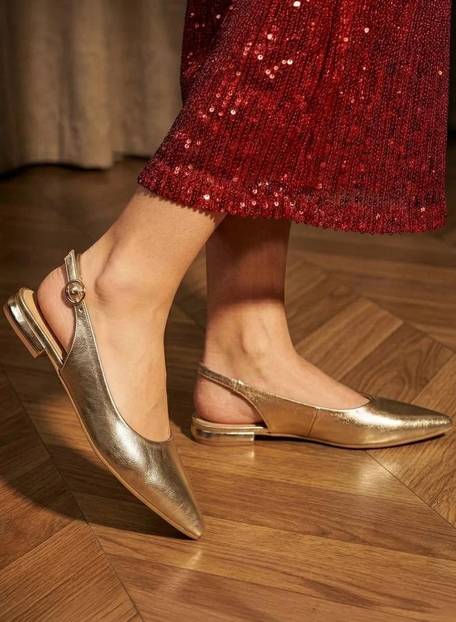 Pair-Ie Tales Gold Pointed Toe Slingback Shoes