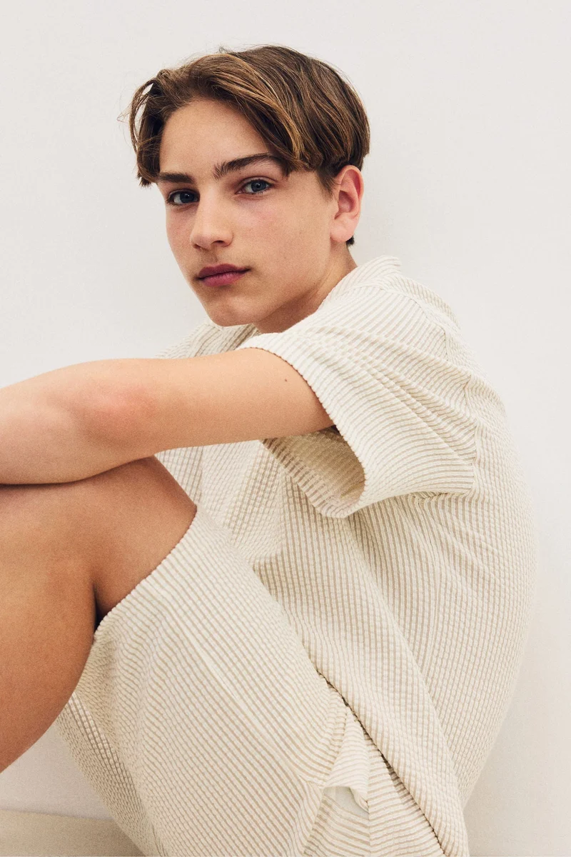 H&M 2-piece shirt and shorts set