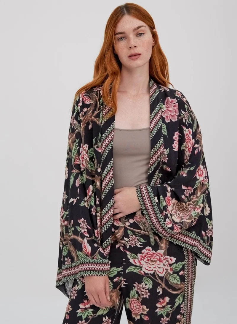 Raishma Hallie Black Kimono