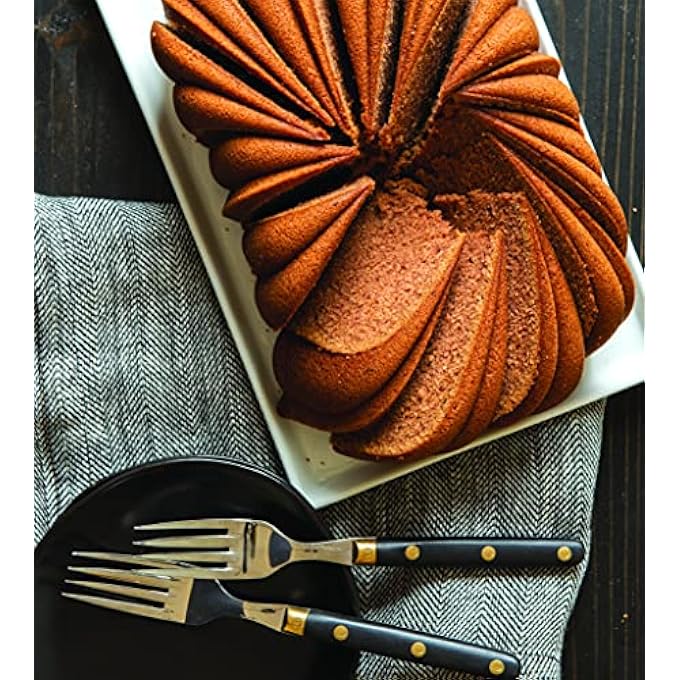 81677 Classic Fluted Cast Loaf Pan 6 Cup Capacity Gold - Image 5