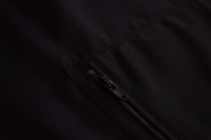 Betty Dain Luminous Salon Stylist Apron, Classic Design, Bottom Zipper Pockets, Adjustable Neck Strap, Lightweight, Water-Resistant Poly Nylon Blend Repels Hair, Easy Care, Black - Image 1