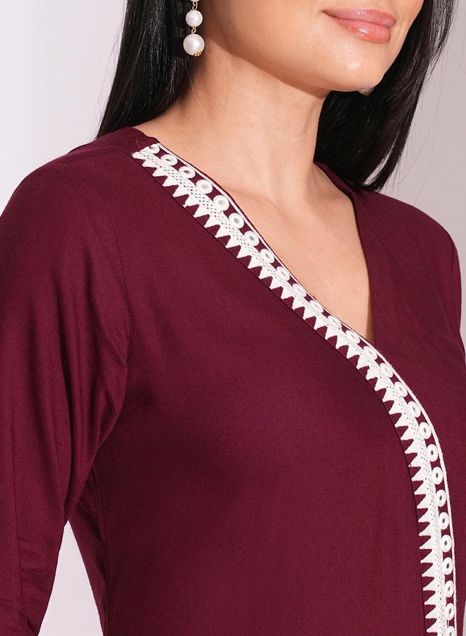 جلو باص طقم من بنطال وكورتا بتفاصيل مُطرزة - Image 4