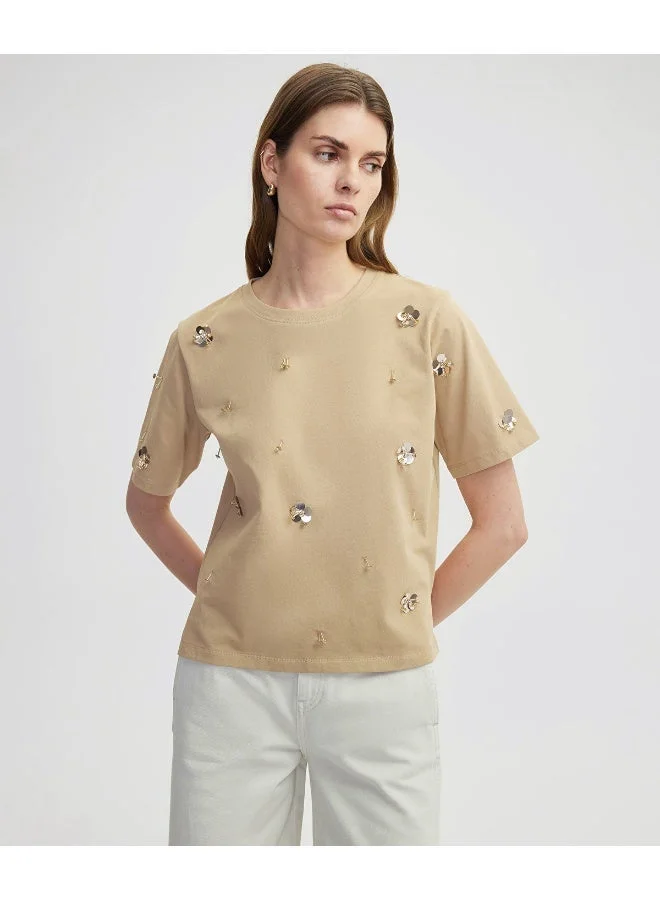 ابيكول تيشيرت مزخرف