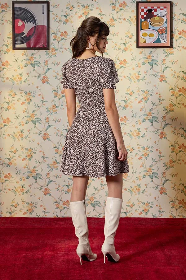 Virgio Virgio Floral Printed Square Neck Puff Sleeve Tie Up Fit & Flare Dress