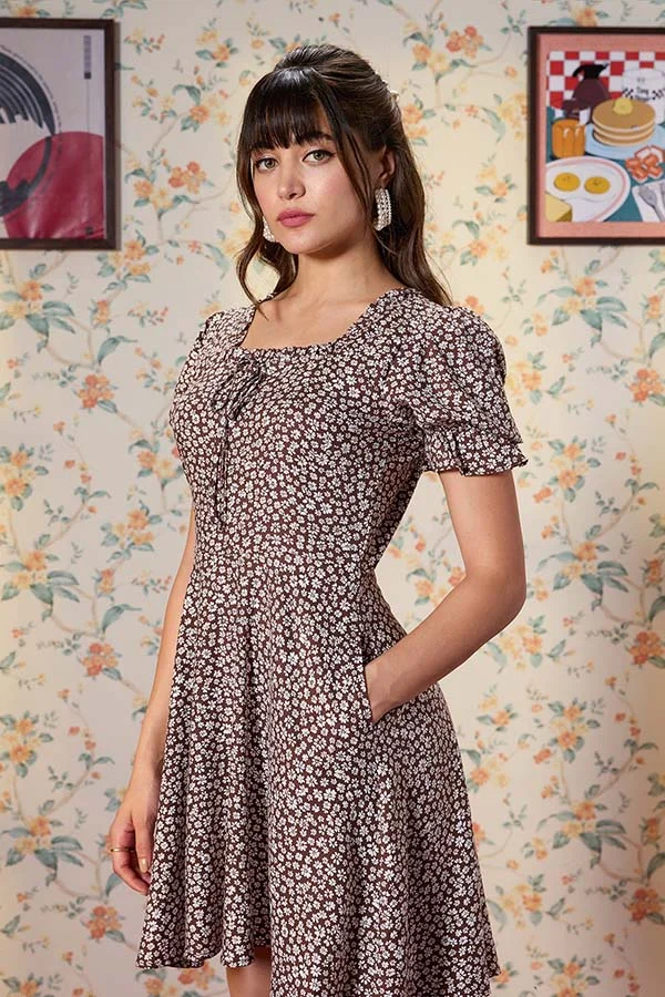 Virgio Virgio Floral Printed Square Neck Puff Sleeve Tie Up Fit & Flare Dress