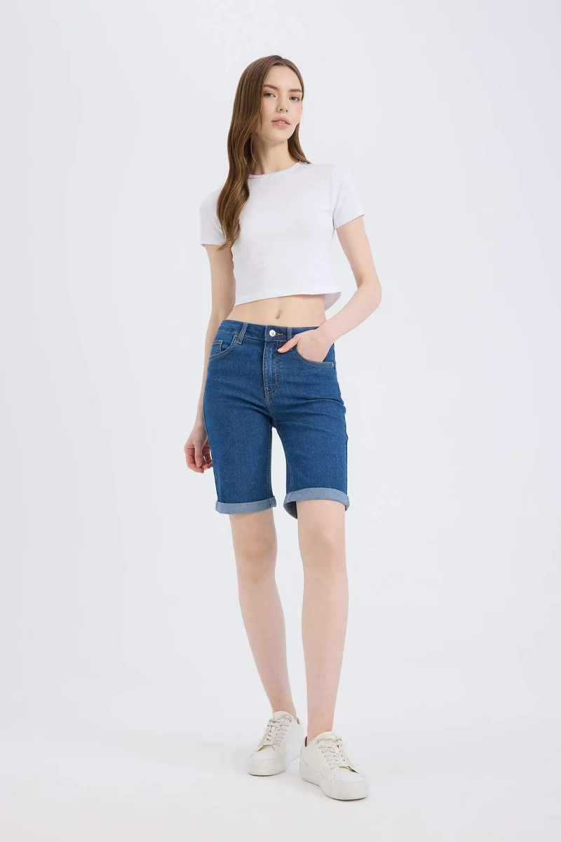 ديفاكتو Normal Waist Folded Leg Denim Shorts