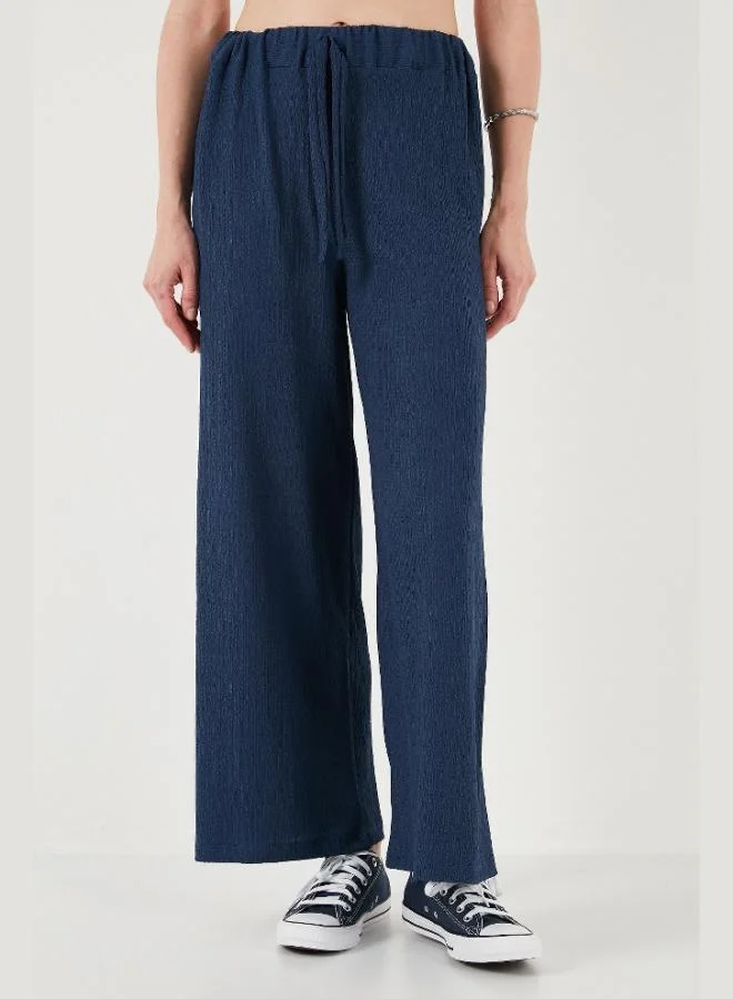 Lela Lela Women's Trousers with Belt Closure, Relaxed Fit, Crinkle Fabric, 5869016