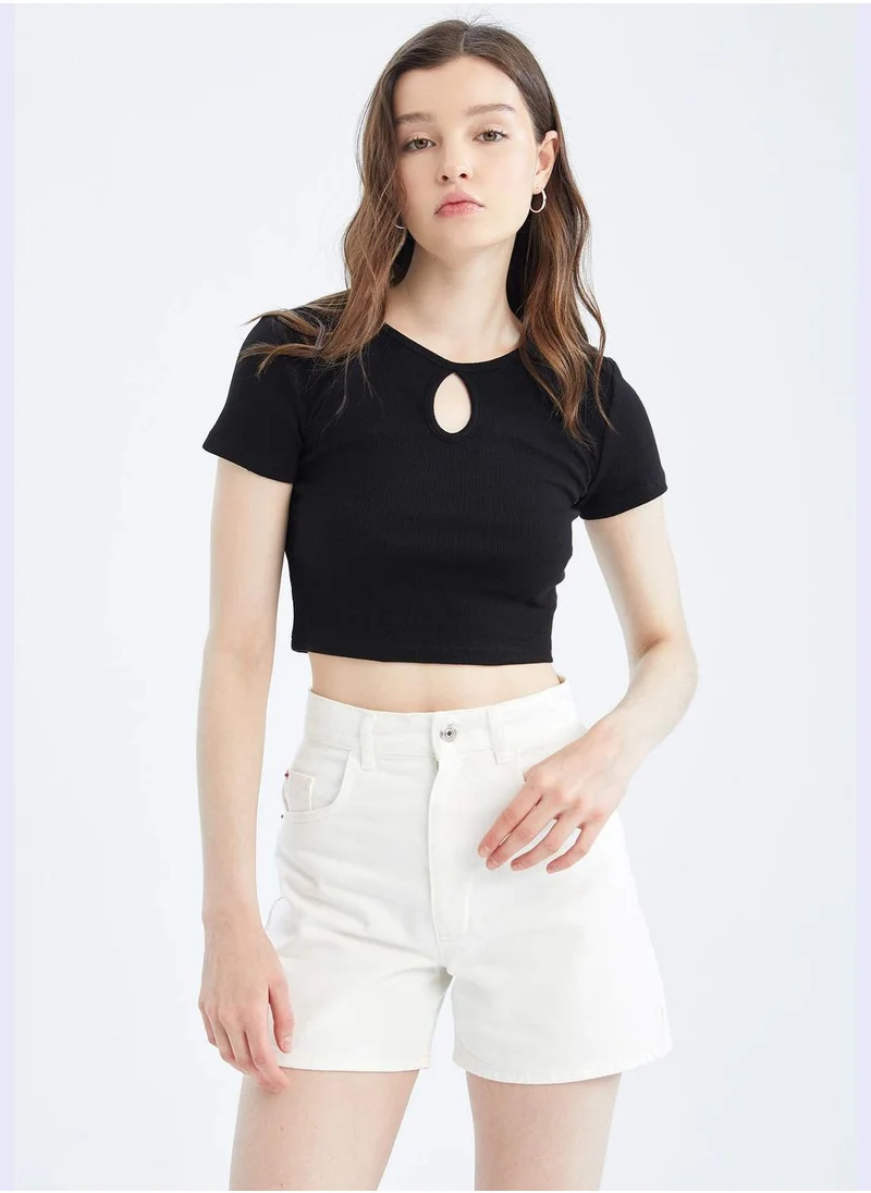 DeFacto Slim Fit Short Sleeve Cut Out Crop Top